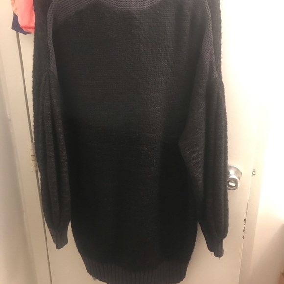 Sweater - Picture 5 of 5